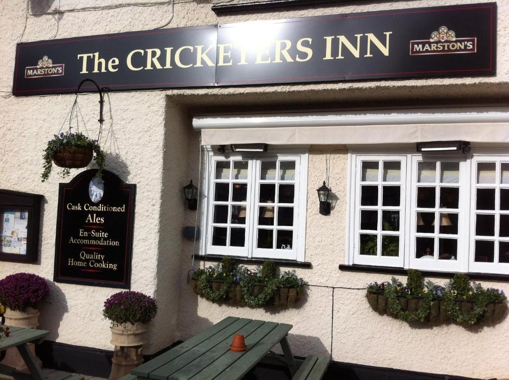 The Cricketers Inn Уинчестър Екстериор снимка